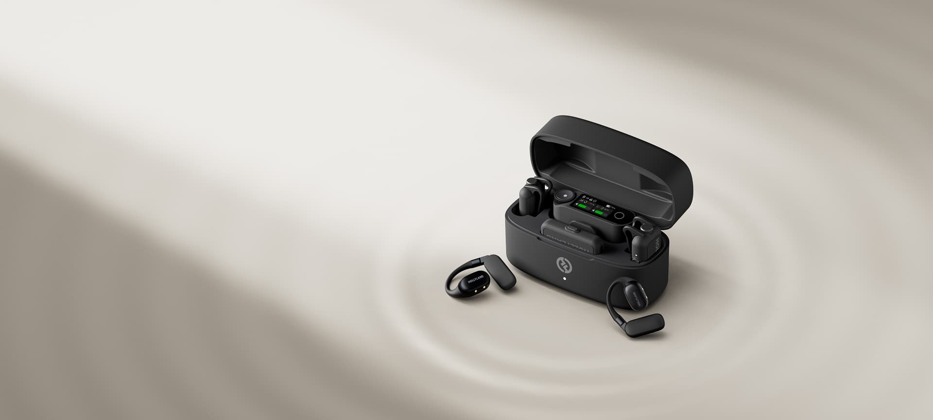 Hollyland LARK MAX 2 Combo 4-Person Wireless Microphone